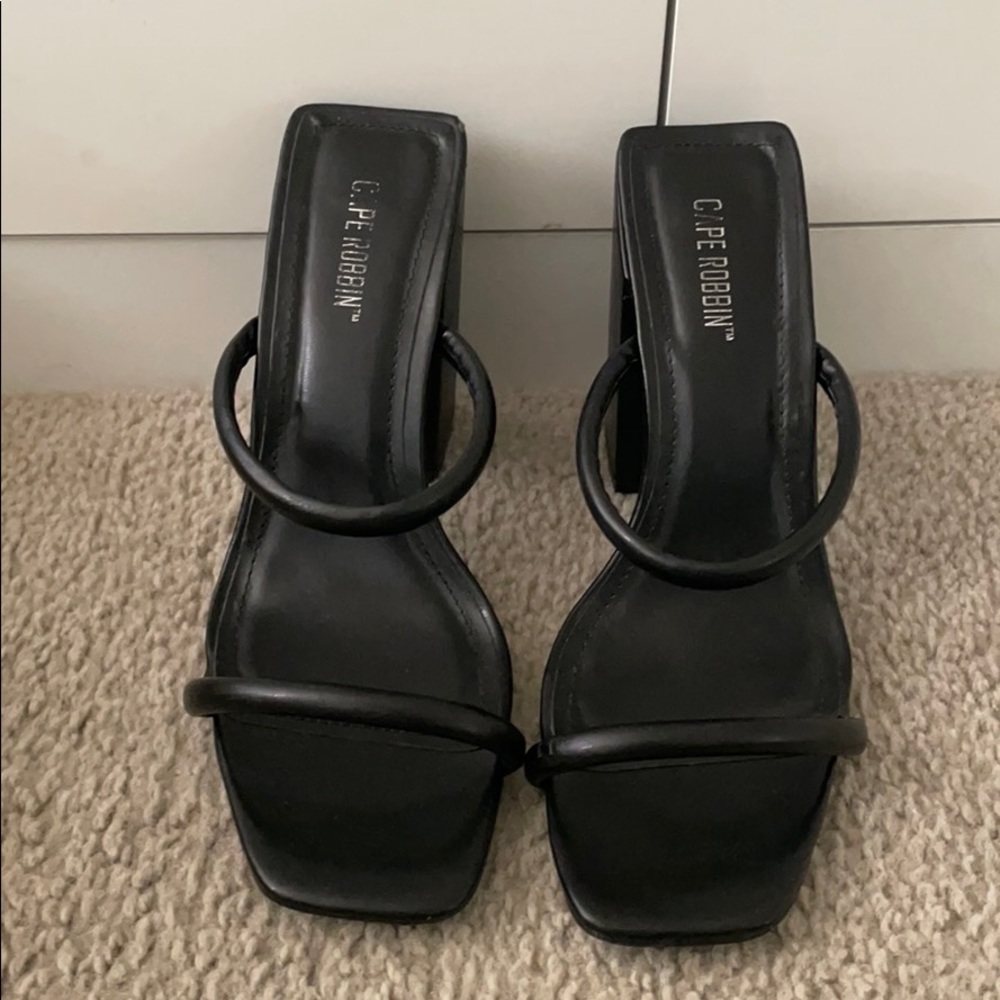 Black Chunky Strappy Heels Size 8
